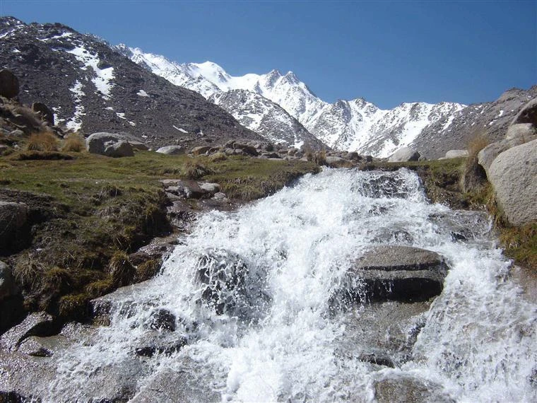 قله آسمانکوه ماسوله