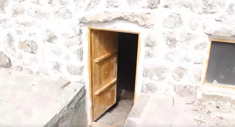 حمام سنگی باستانی مکرود تنکابن