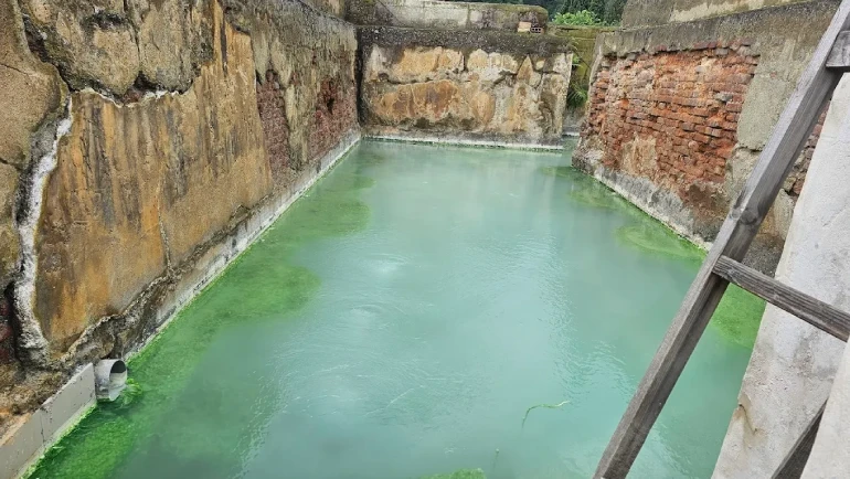 چشمه آبگرم مادرشاه رامسر