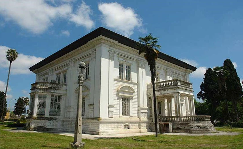 کاخ اجابیت کلاردشت