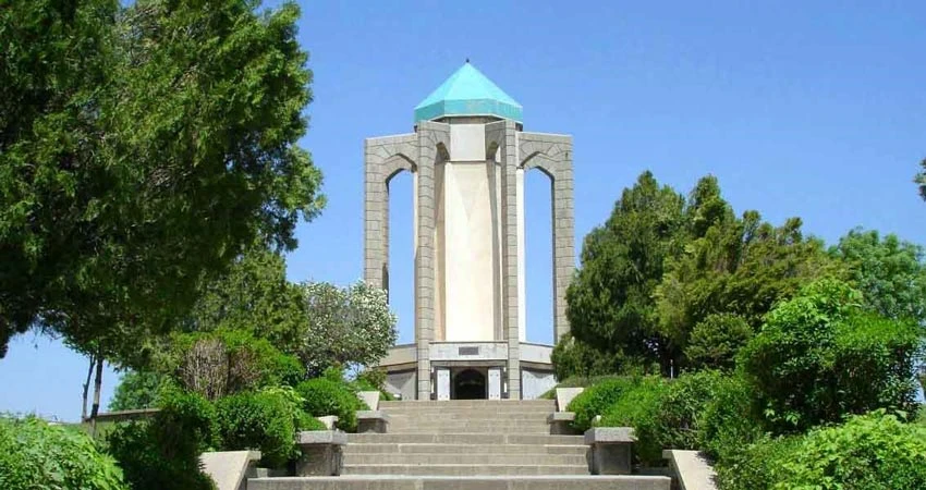 آرامگاه باباطاهر عریان همدان