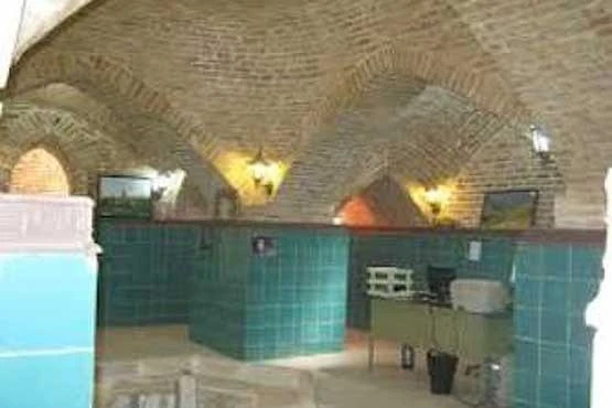 حمام تاریخی فامنین