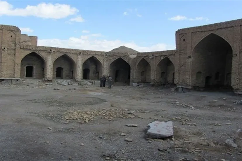 Караван-сарай Джелогир Наджафабад