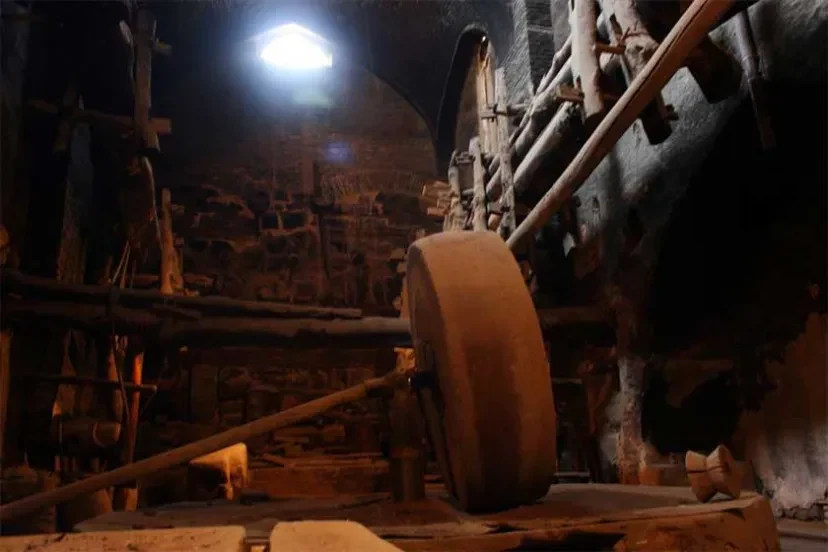 عصار خانه بزرگ یا عصار خانه آقا نجف آباد