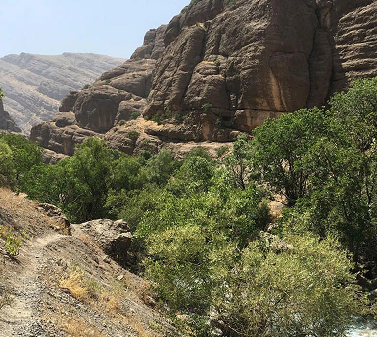 غار سوخته صالح پیغمبر موته گلپایگان