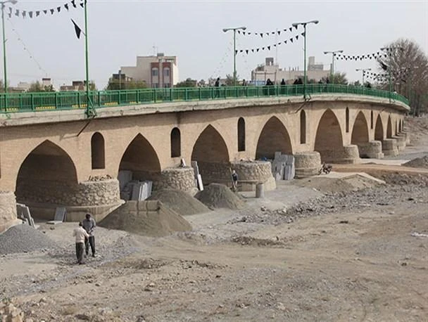 پل تاریخی فلاورجان