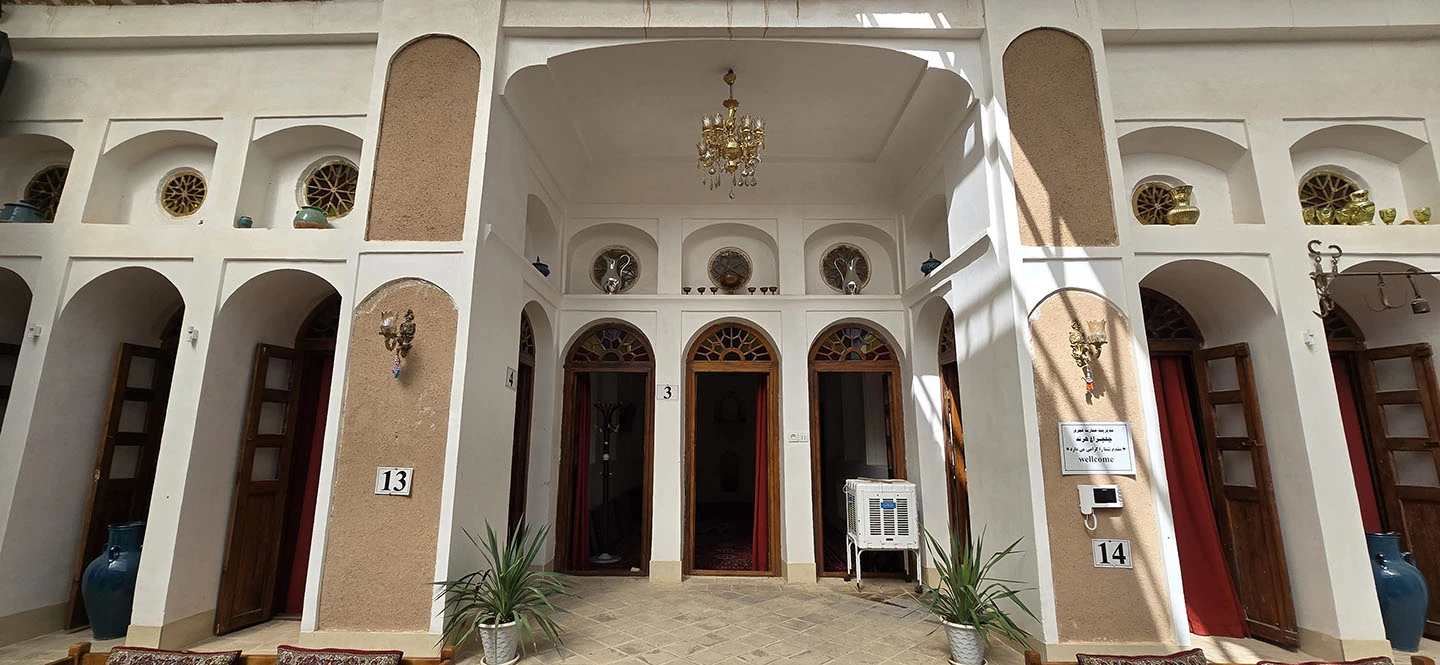 عمارت تاریخی چلچراغ هرند