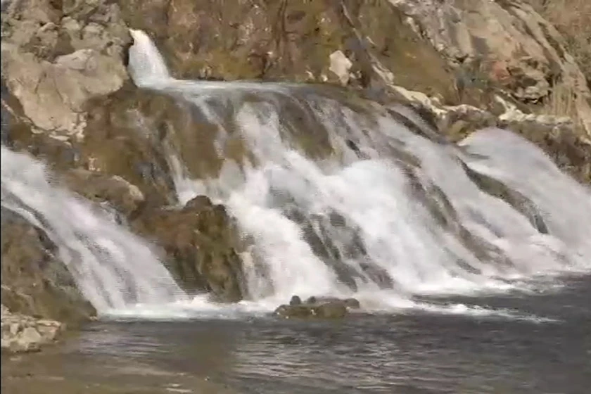 شلال نوغان بوين ومياندشت