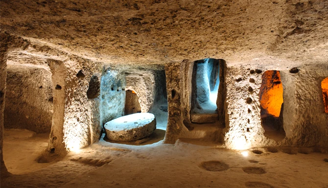 Untergrundstadt Kariz Kish