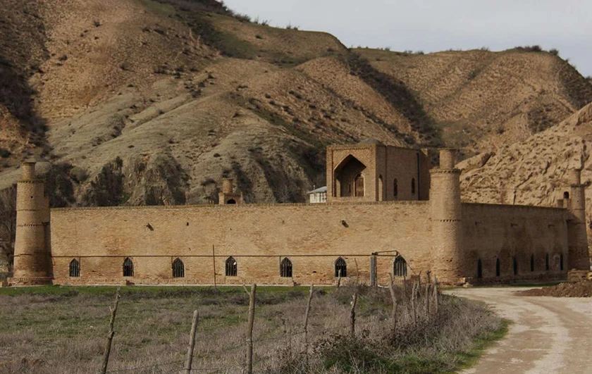 Schule und Moschee Karim Eshan Maraveh Tappeh