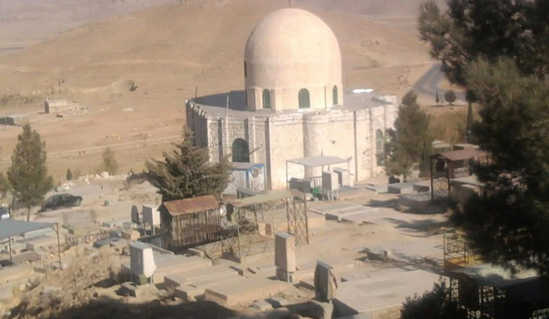 Tomb of Prophet Ayub Ramjerd Marvdasht