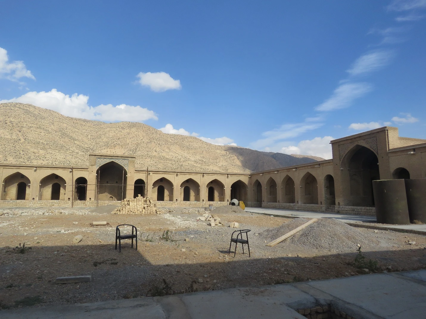 Caravasar de Qavamabad Pasargadae Marvdasht