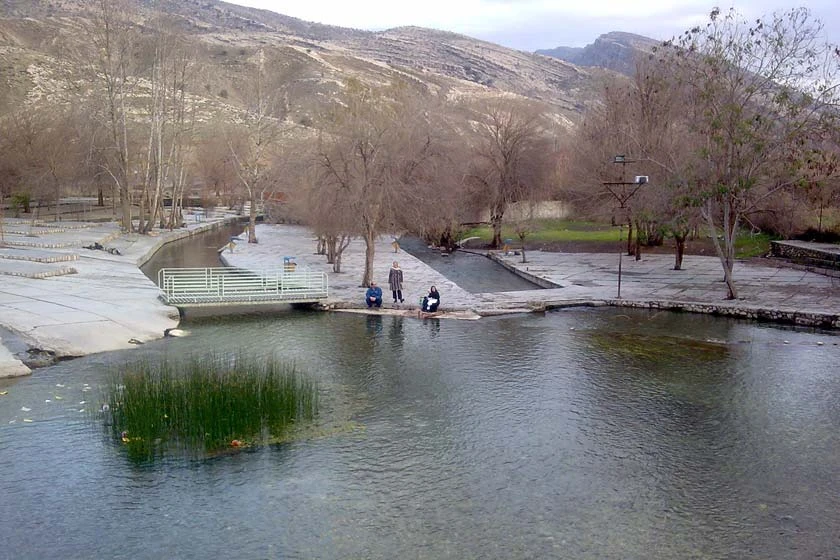 چشمه سرآب اردشیر کازرون