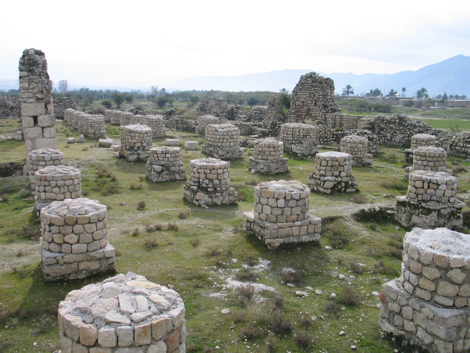 مسجد بيشابور التاريخي في كازرون