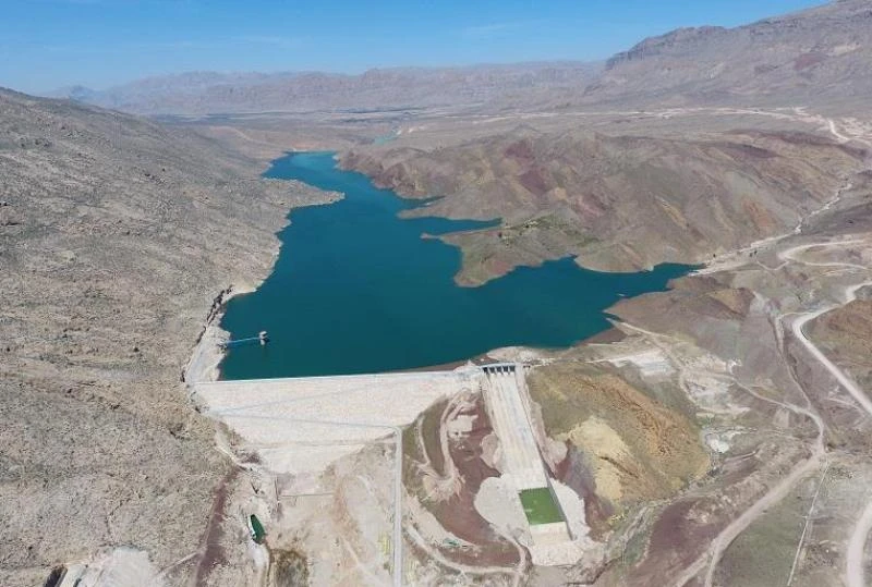 达拉布鲁德巴尔水库大坝