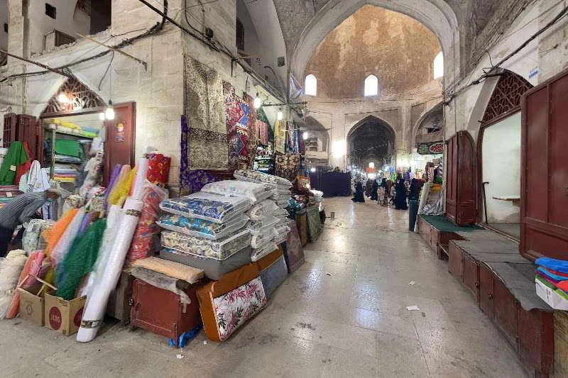 Qeysarieh-Basar von Lar