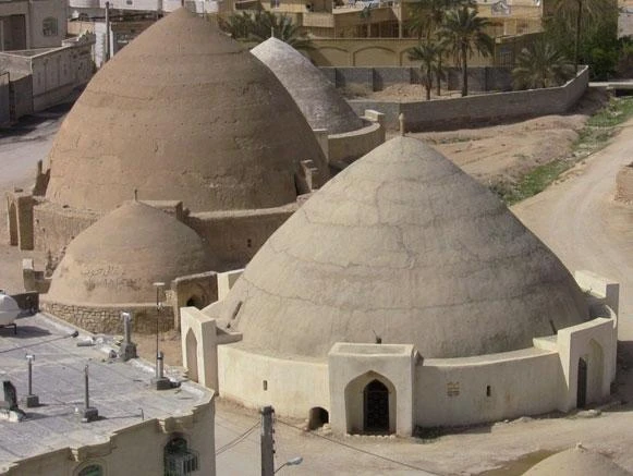 آب انبارهای هفت پیکر گراش لار