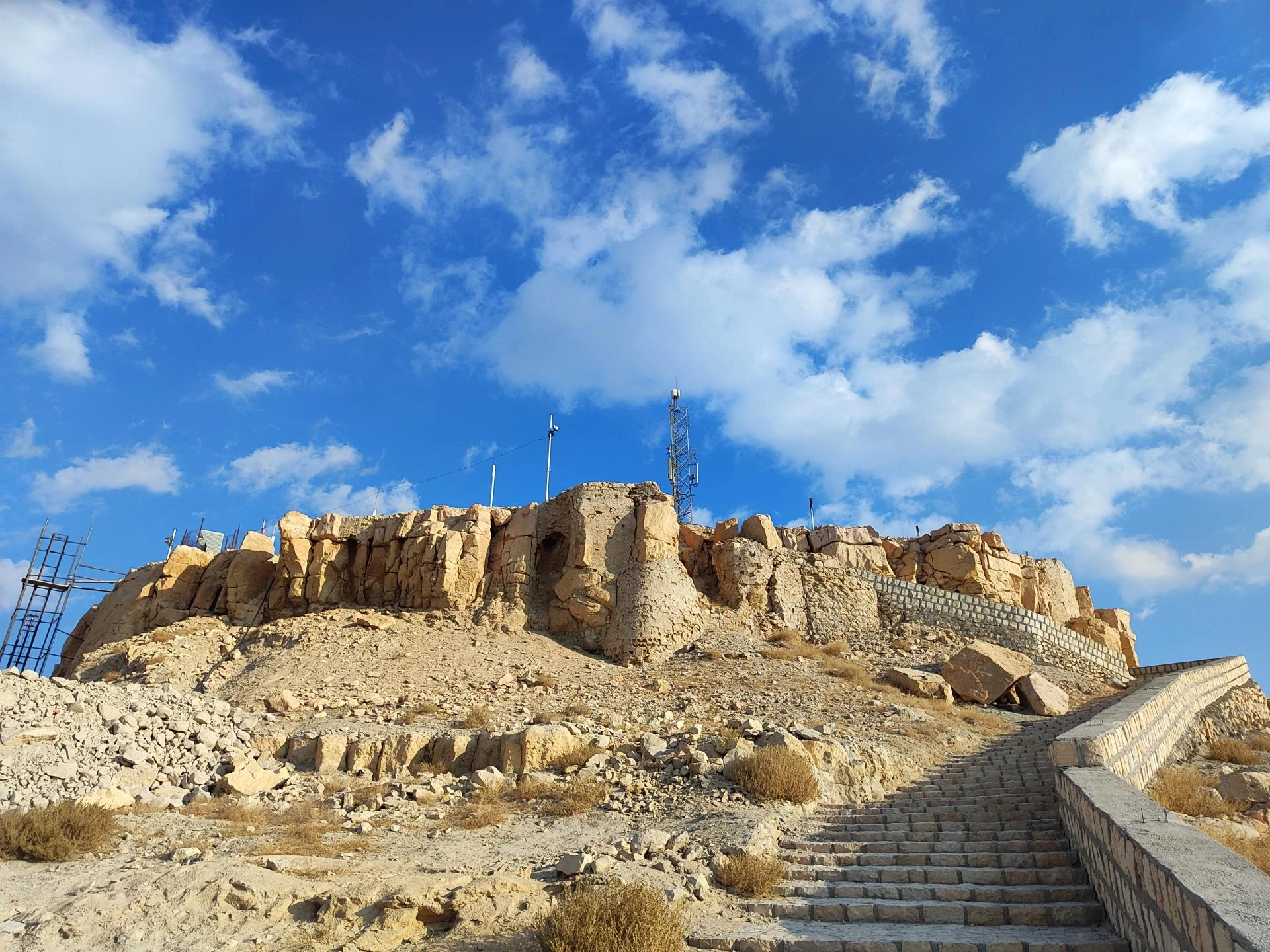 قلعه تاریخی همایون دژ گراش