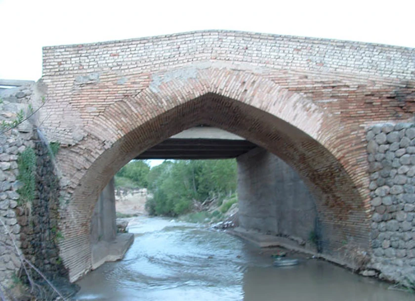 پل آجری سوریان بوانات