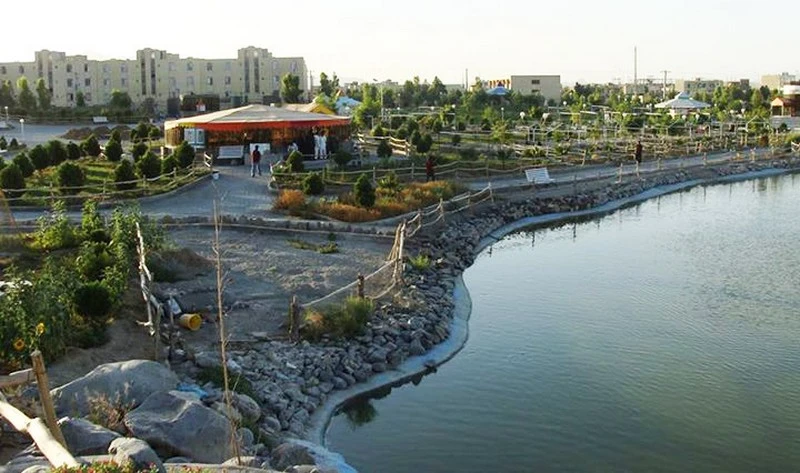 مجتمع تفریحی گراناز زاهدان